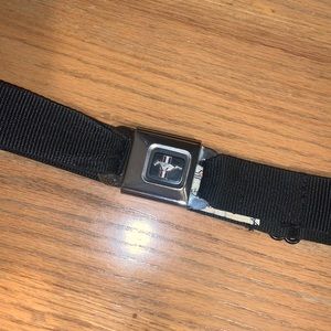 Mustang buckle belt